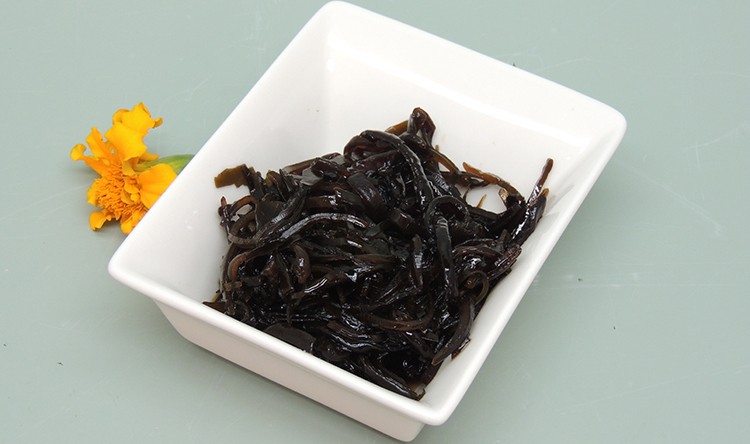 日式料理佃煮调味海带 &ndash; 紫苏海带